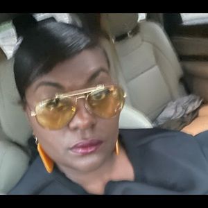 Meet your Posher, Chanda